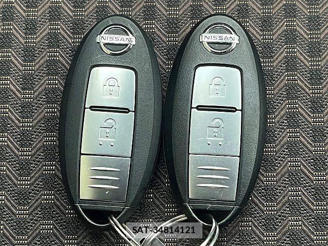 Nissan NOTE 2018-06 8246215-23