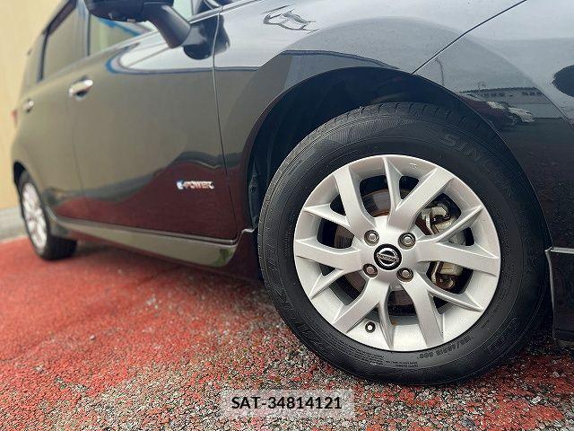 Nissan NOTE 2018-06 8246215-26