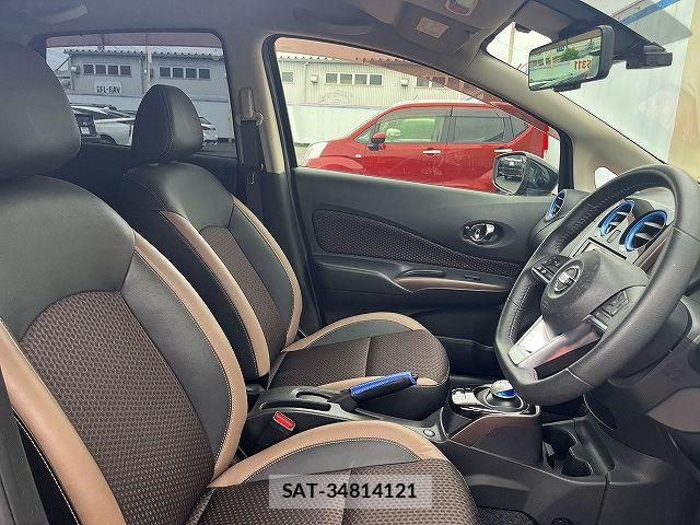 Nissan NOTE 2018-06 8246215-3