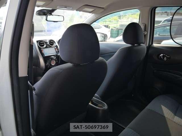 Nissan NOTE 2015-02 8246230-14