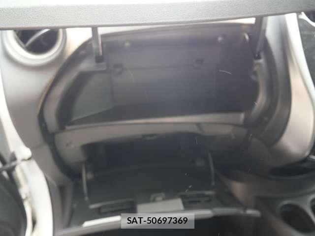 Nissan NOTE 2015-02 8246230-20