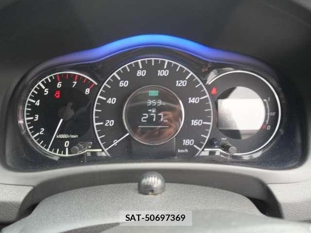 Nissan NOTE 2015-02 8246230-27
