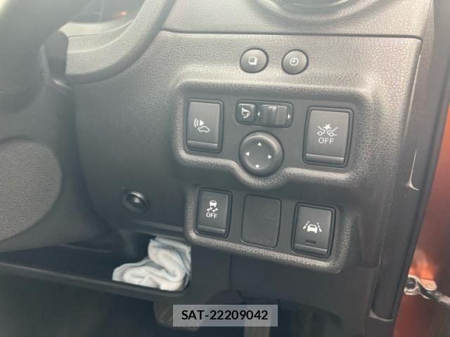 Nissan NOTE 2016-11 8246227-14