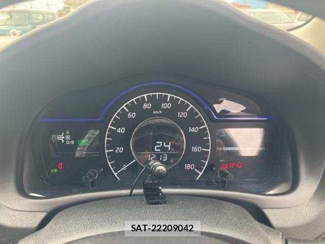 Nissan NOTE 2016-11 8246227-17