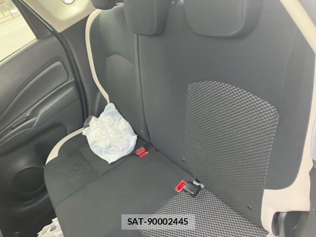 Nissan NOTE 2018-05 8246226-5