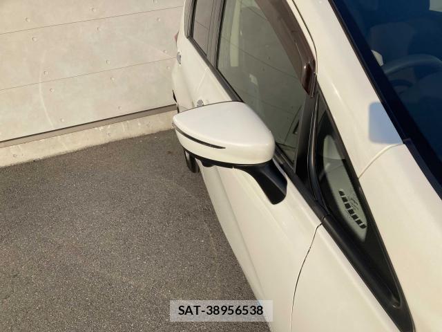 Nissan NOTE 2017-11 8246216-12