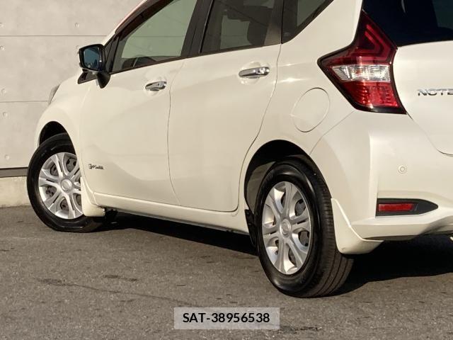 Nissan NOTE 2017-11 8246216-15