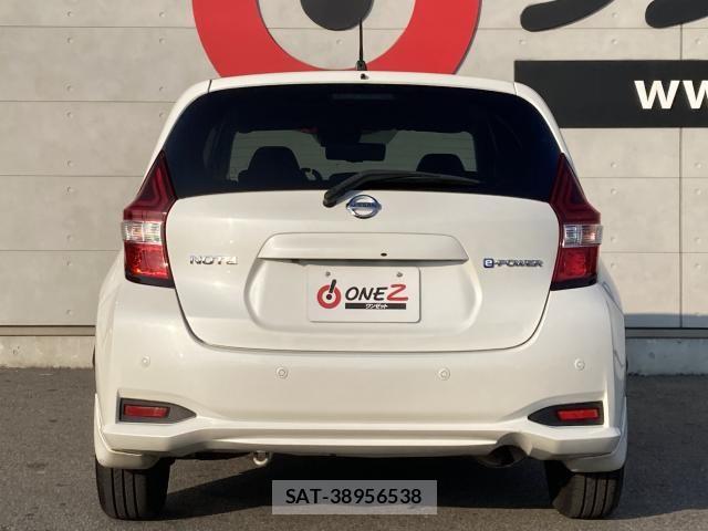 Nissan NOTE 2017-11 8246216-16