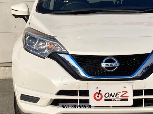Nissan NOTE 2017-11 8246216-6