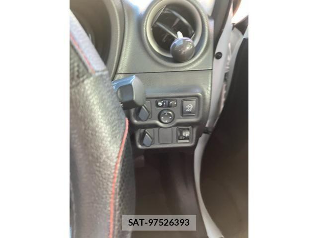Nissan NOTE 2013-08 8246229-11