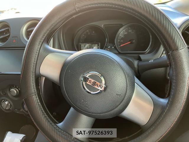 Nissan NOTE 2013-08 8246229-12