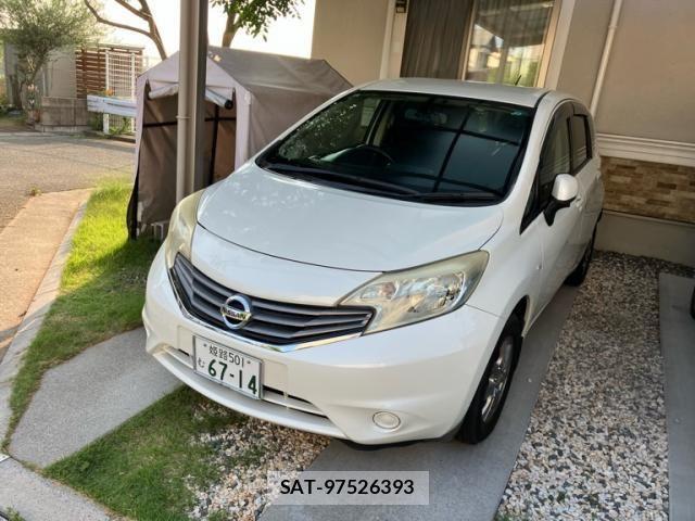 Nissan NOTE 2013-08 8246229-1