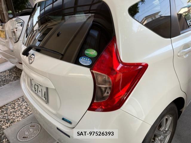 Nissan NOTE 2013-08 8246229-2