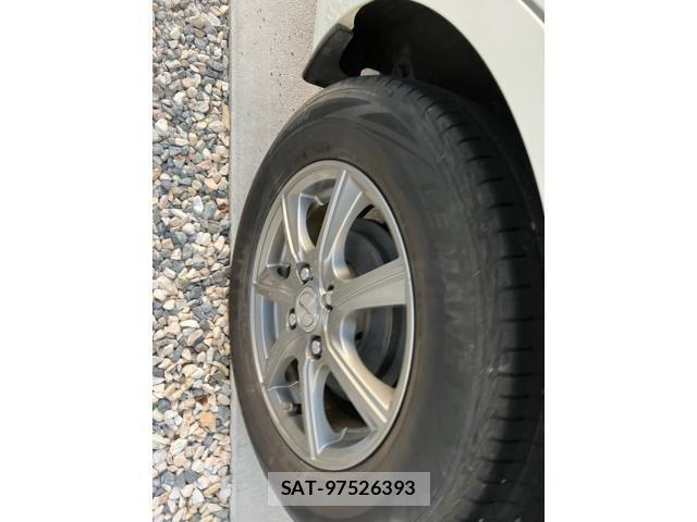 Nissan NOTE 2013-08 8246229-5