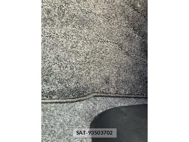 Nissan NOTE 2011-09 8246231-13