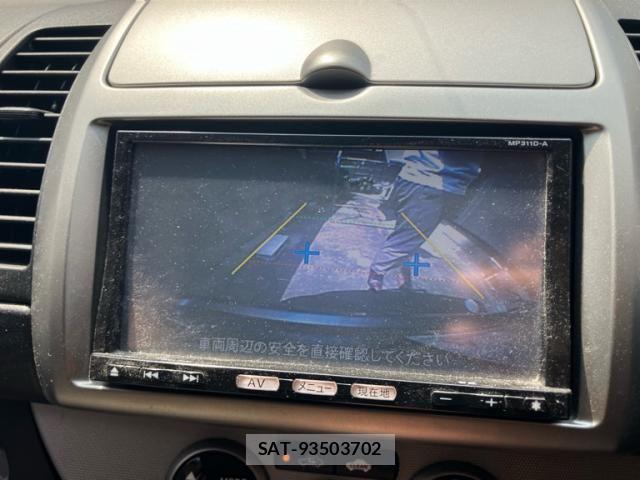 Nissan NOTE 2011-09 8246231-15