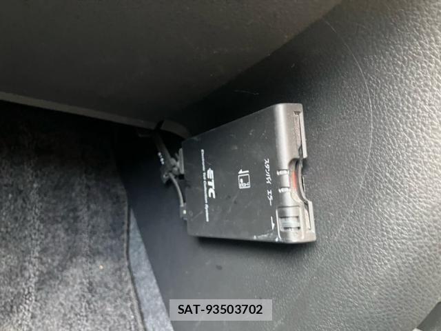 Nissan NOTE 2011-09 8246231-19