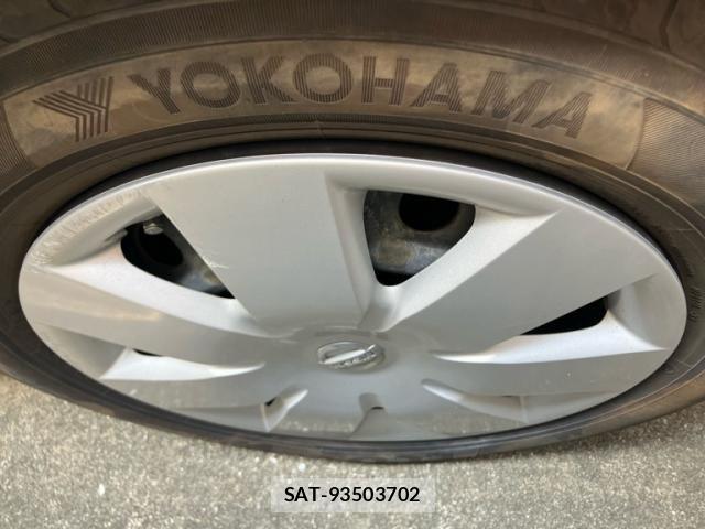 Nissan NOTE 2011-09 8246231-21
