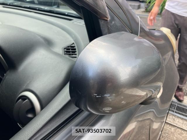 Nissan NOTE 2011-09 8246231-5