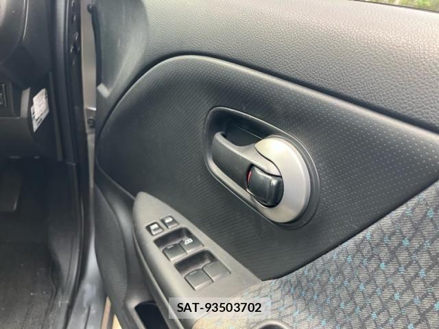 Nissan NOTE 2011-09 8246231-6