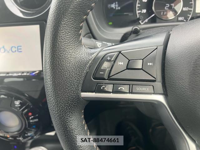 Nissan NOTE 2017-04 8246223-17