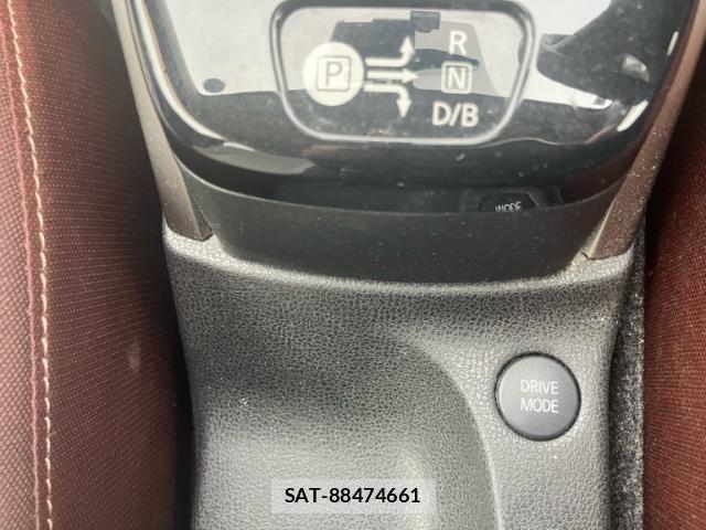 Nissan NOTE 2017-04 8246223-22