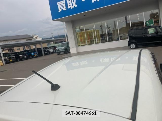 Nissan NOTE 2017-04 8246223-4