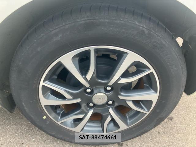 Nissan NOTE 2017-04 8246223-5