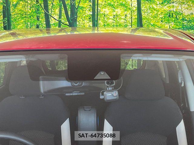 Nissan NOTE 2017-09 8246219-4