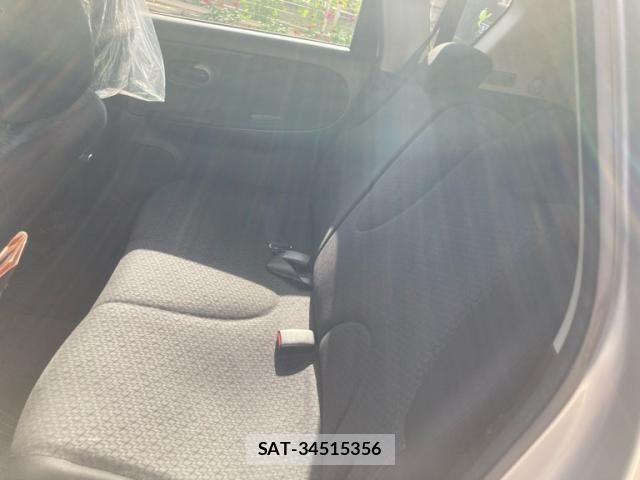 Nissan NOTE 2012-02 8246233-10