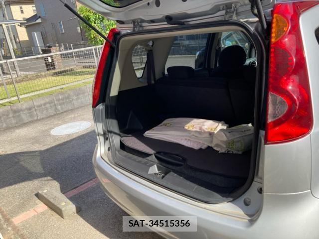 Nissan NOTE 2012-02 8246233-11