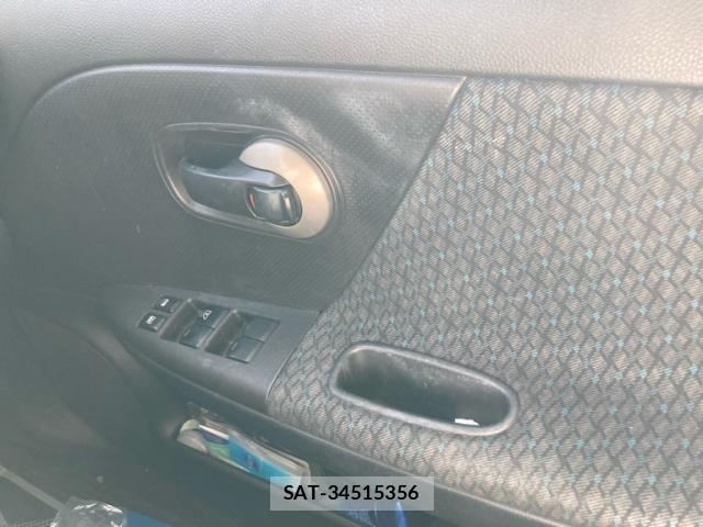 Nissan NOTE 2012-02 8246233-21