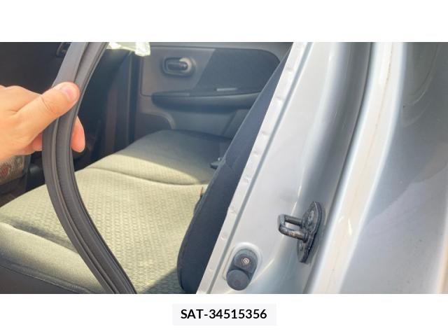 Nissan NOTE 2012-02 8246233-23