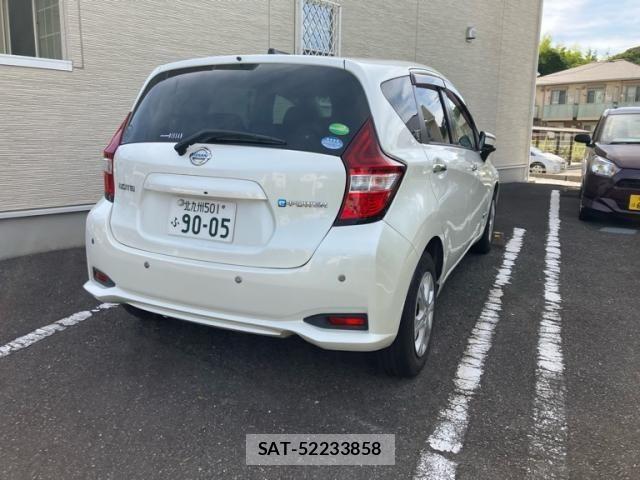 Nissan NOTE 2017-08 8316120-4