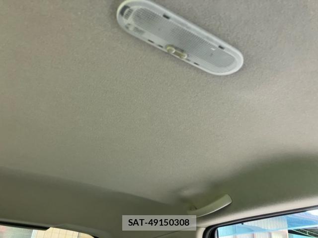 Nissan NOTE 2013-12 8316150-26