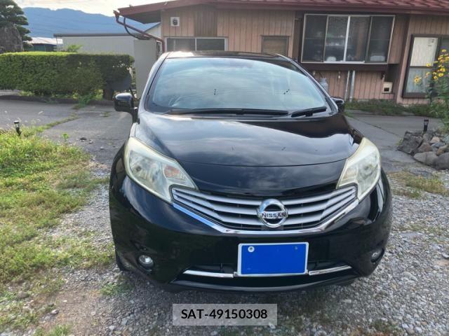Nissan NOTE 2013-12 8316150-2