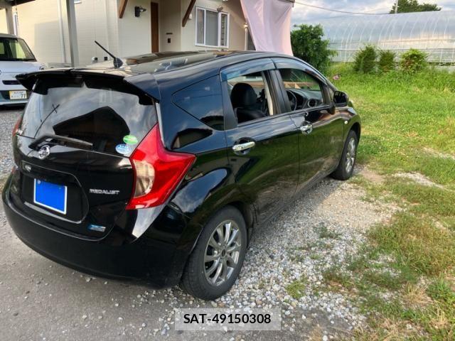 Nissan NOTE 2013-12 8316150-6