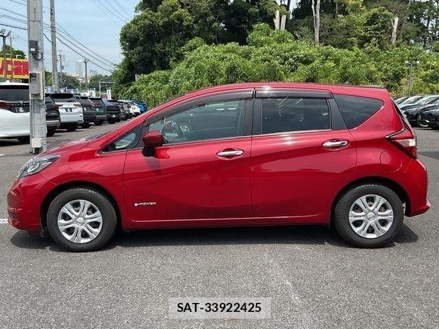 Nissan NOTE 2018-02 8316103-11