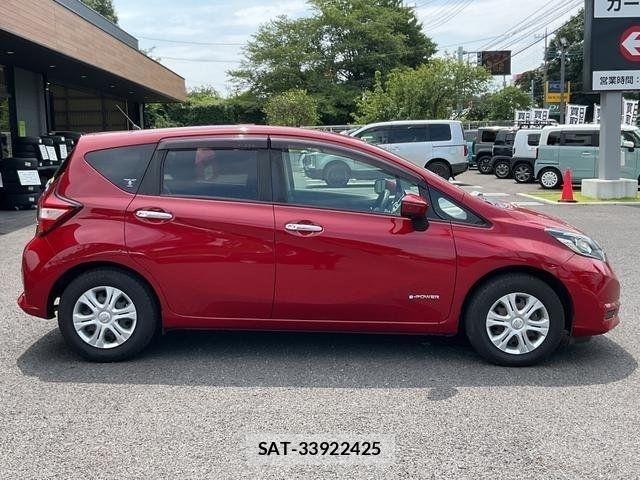 Nissan NOTE 2018-02 8316103-7