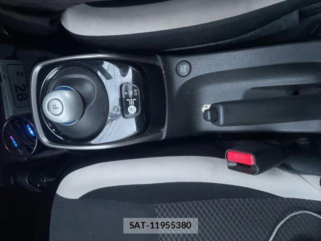Nissan NOTE 2017-03 8316132-14