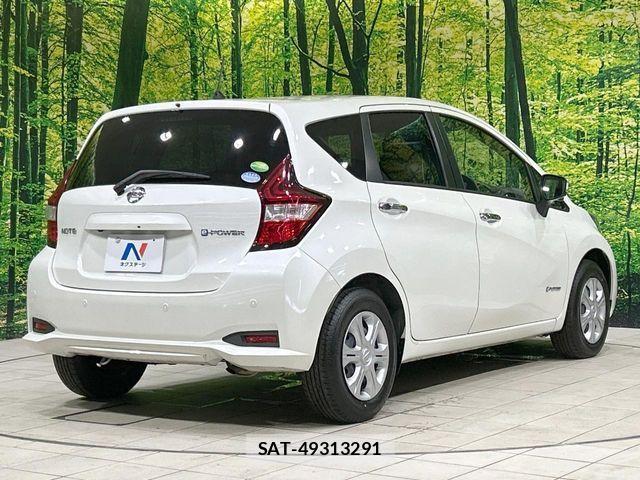 Nissan NOTE 2017-03 8316092-16