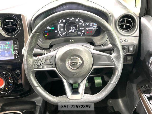 Nissan NOTE 2016-11 8316117-11