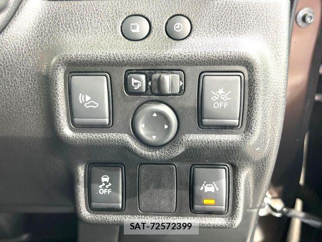 Nissan NOTE 2016-11 8316117-4