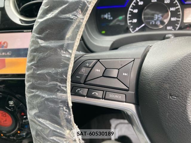 Nissan NOTE 2018-03 8316127-18