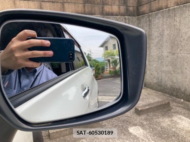 Nissan NOTE 2018-03 8316127-22