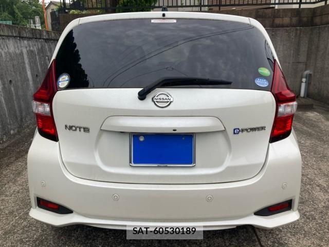 Nissan NOTE 2018-03 8316127-4