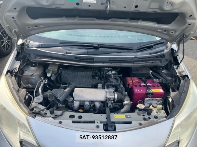 Nissan NOTE 2013-02 8316145-9