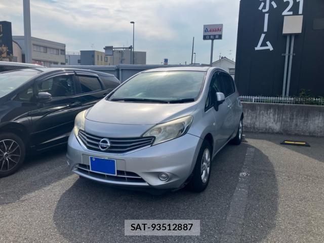 Nissan NOTE 2013-02 8316145-1