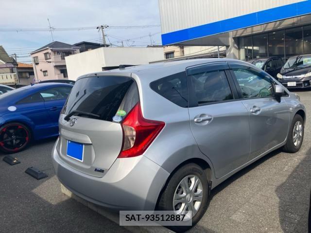 Nissan NOTE 2013-02 8316145-2