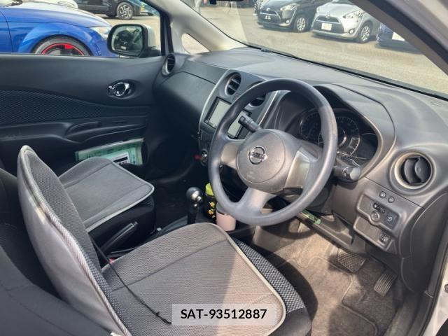 Nissan NOTE 2013-02 8316145-7